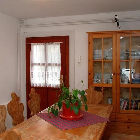 Soerenyes Udvarhaz Pénzesgyőr
