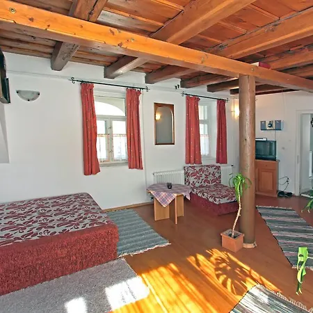 Apartment Soerenyes Udvarhaz *