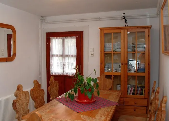 Soerenyes Udvarhaz Pénzesgyőr