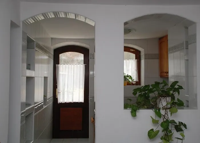 Soerenyes Udvarhaz Penzesgyor