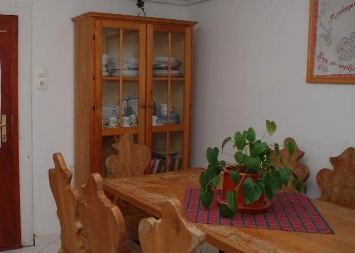 Lejlighed Soerenyes Udvarhaz