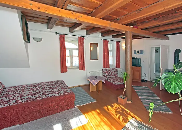 Lejlighed Soerenyes Udvarhaz *